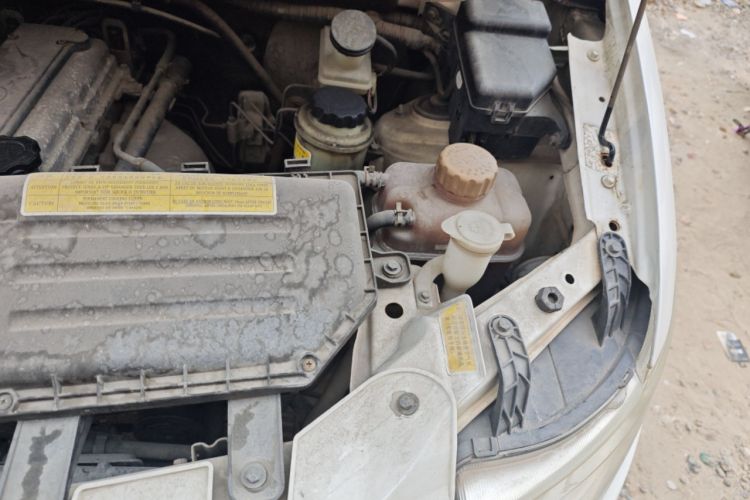 Used Lifan Auto Letu 2015 1.2L Comfort Model Engine Bay Left