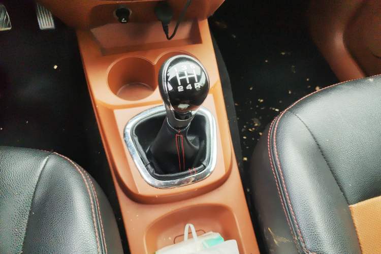 Used Lifan Auto Letu 2015 1.5L S Luxury Model Gear Lever