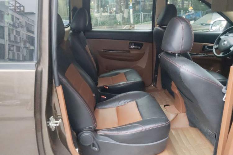 Used Lifan Auto Letu 2015 1.5L S Standard Edition Left Rear Seat