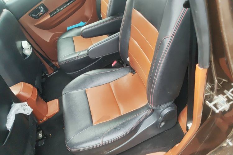 Used Lifan Auto Letu 2015 1.5L S Luxury Model Left Rear Seat