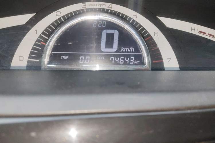 Used Lifan Auto Letu 2015 1.5L S Standard Edition Odometer Close Up