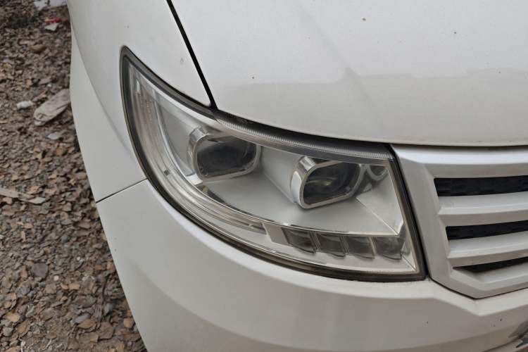 Used Lifan Auto Letu 2015 1.2L Comfort Model Right Front Headlight