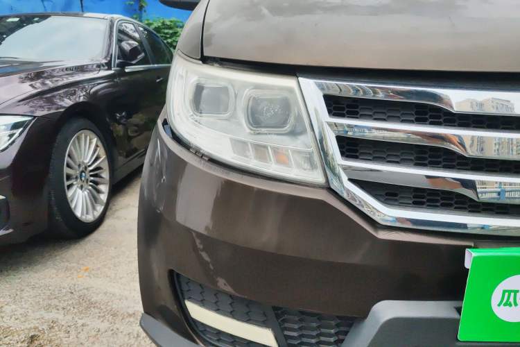 Used Lifan Auto Letu 2015 1.5L S Luxury Model Right Front Headlight