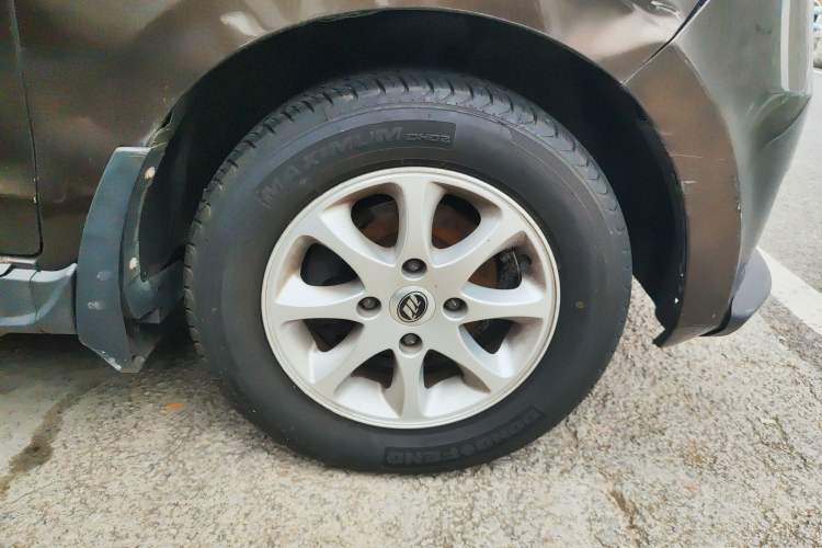Used Lifan Auto Letu 2015 1.5L S Luxury Model Right Front Wheel Hub