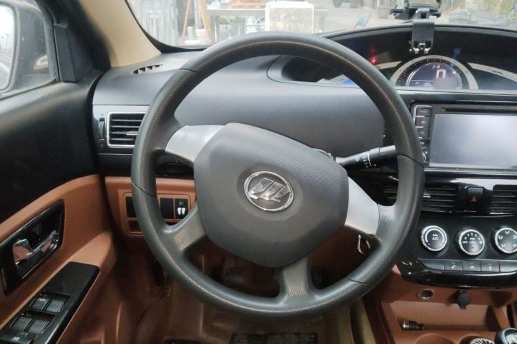 Used Lifan Auto Letu 2015 1.5L S Standard Edition Steering Wheel