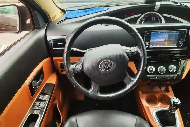 Used Lifan Auto Letu 2015 1.5L S Luxury Model Steering Wheel