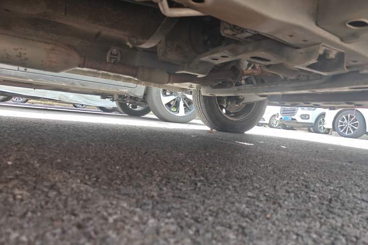 Used Lifan Auto Letu 2015 1.2L Commemorative Edition Standard Model Chassis Front Right