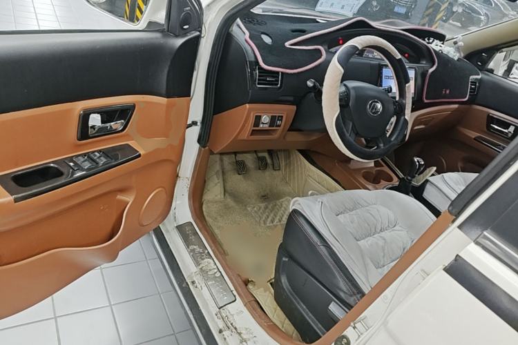 Used Lifan Auto Letu 2015 1.5L S Luxury Model Driver Seat
