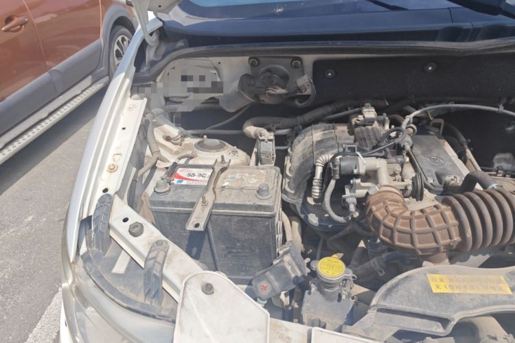 Used Lifan Auto Letu 2015 1.2L Commemorative Edition Standard Model Engine Bay Right