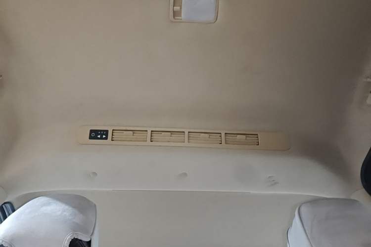 Used Lifan Auto Letu 2015 1.5L S Luxury Model Headliner