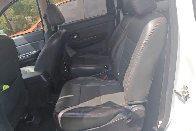 Used Lifan Auto Letu 2015 1.2L Commemorative Edition Standard Model Left Rear Seat