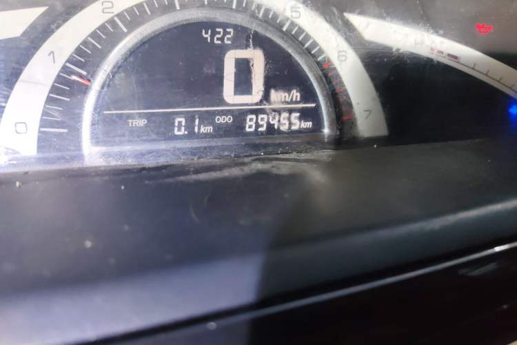 Used Lifan Auto Letu 2015 1.2L Comfort Model Odometer Close Up
