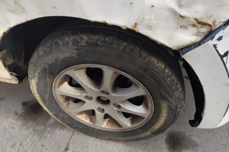 Used Lifan Auto Letu 2015 1.2L Comfort Model Right Front Wheel Hub