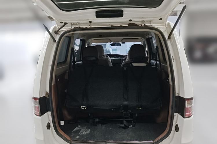 Used Lifan Auto Letu 2015 1.5L S Luxury Model Trunk