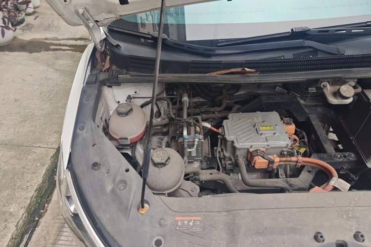 Used Lifan Auto Maple 80V 2021 Easy-Drive Version Engine Bay Right