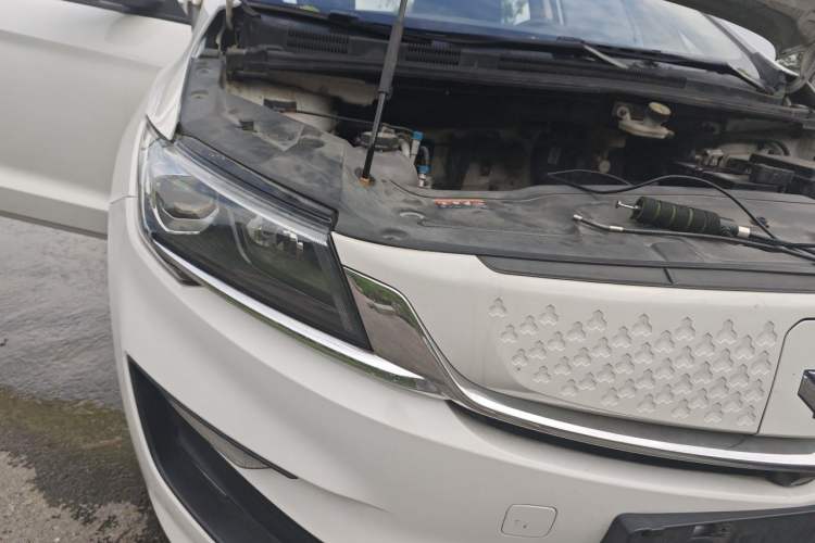Used Lifan Auto Maple 80V 2021 U-Drive Edition Engine Bay Right