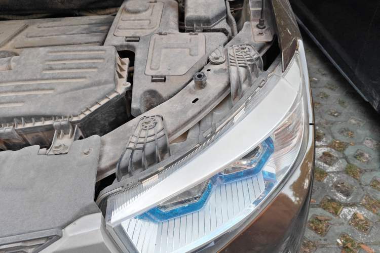 Used Lifan Auto Myway 2016 1.5L Manual Elite Version Engine Bay Left