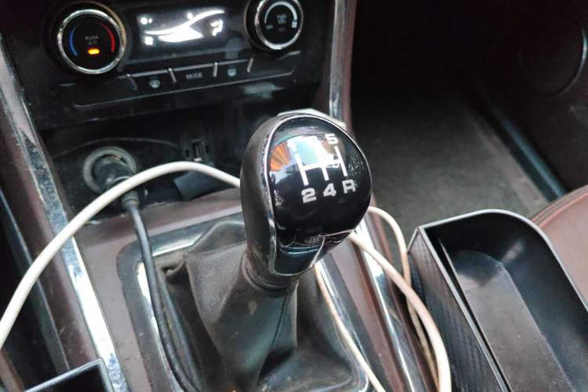 Used Lifan Auto Myway 2016 1.5L Manual Elite Version Gear Lever