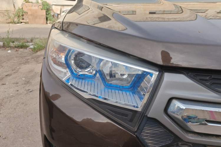 Used Lifan Auto Myway 2016 1.5L Manual Elite Version Right Front Headlight