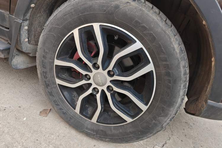 Used Lifan Auto Myway 2016 1.5L Manual Elite Version Right Front Wheel Hub