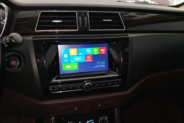 Used Lifan Auto Myway 2016 1.5L Automatic Smart Enjoyment Model Audio And AC Panel