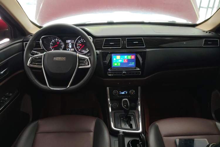 Used Lifan Auto Myway 2016 1.5L Automatic Smart Enjoyment Model Center Console