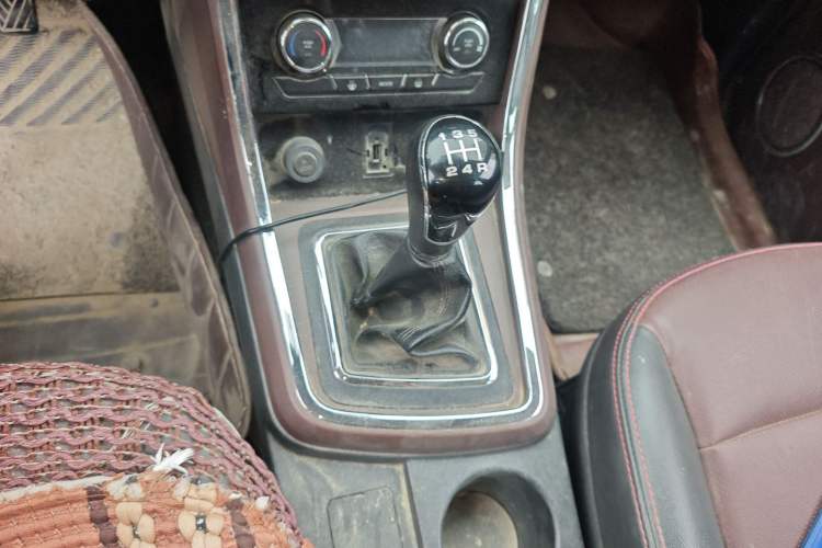 Used Lifan Auto Myway 2016 1.5L Manual Elite Version Gear Lever