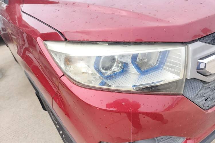 Used Lifan Auto Myway 2016 1.5L Manual Comfort Edition Right Front Headlight