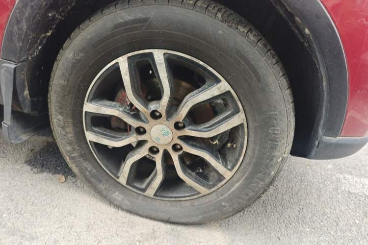 Used Lifan Auto Myway 2016 1.5L Automatic Luxury Model Right Front Wheel Hub