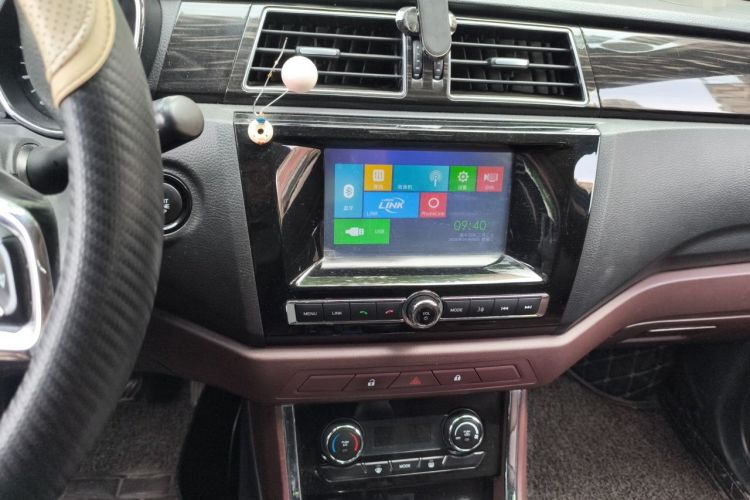 Used Lifan Auto Myway 2016 1.5L Manual Elite Version Audio And AC Panel