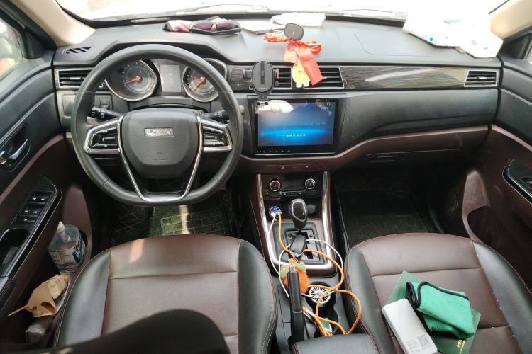 Used Lifan Auto Myway 2016 1.5L Automatic Smart Enjoyment Model Center Console