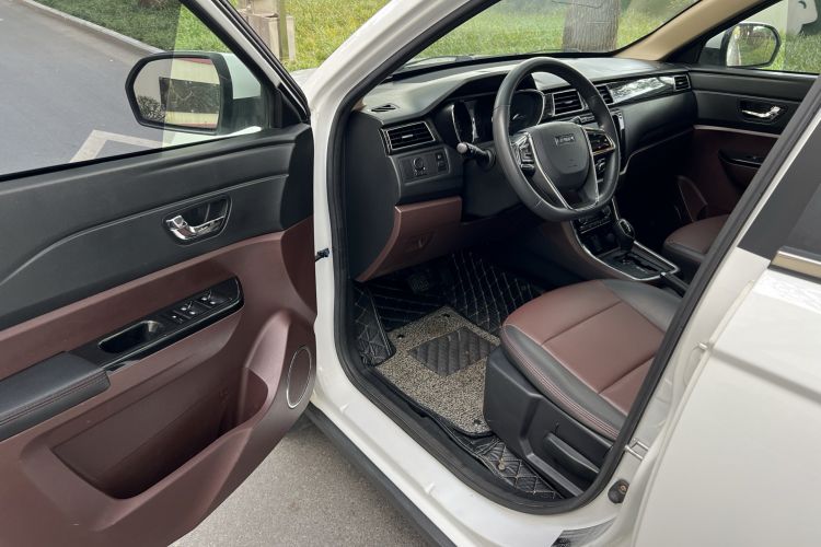 Used Lifan Auto Myway 2016 1.5L Automatic Luxury Model Driver Seat