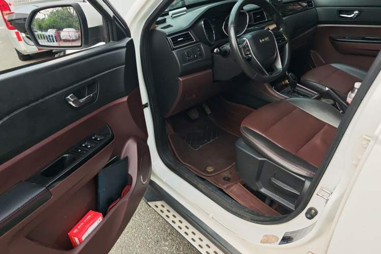 Used Lifan Auto Myway 2016 1.5L Automatic Luxury Model Driver Seat