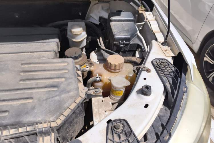 Used Lifan Auto Myway 2016 1.5L Manual Elite Version Engine Bay Left