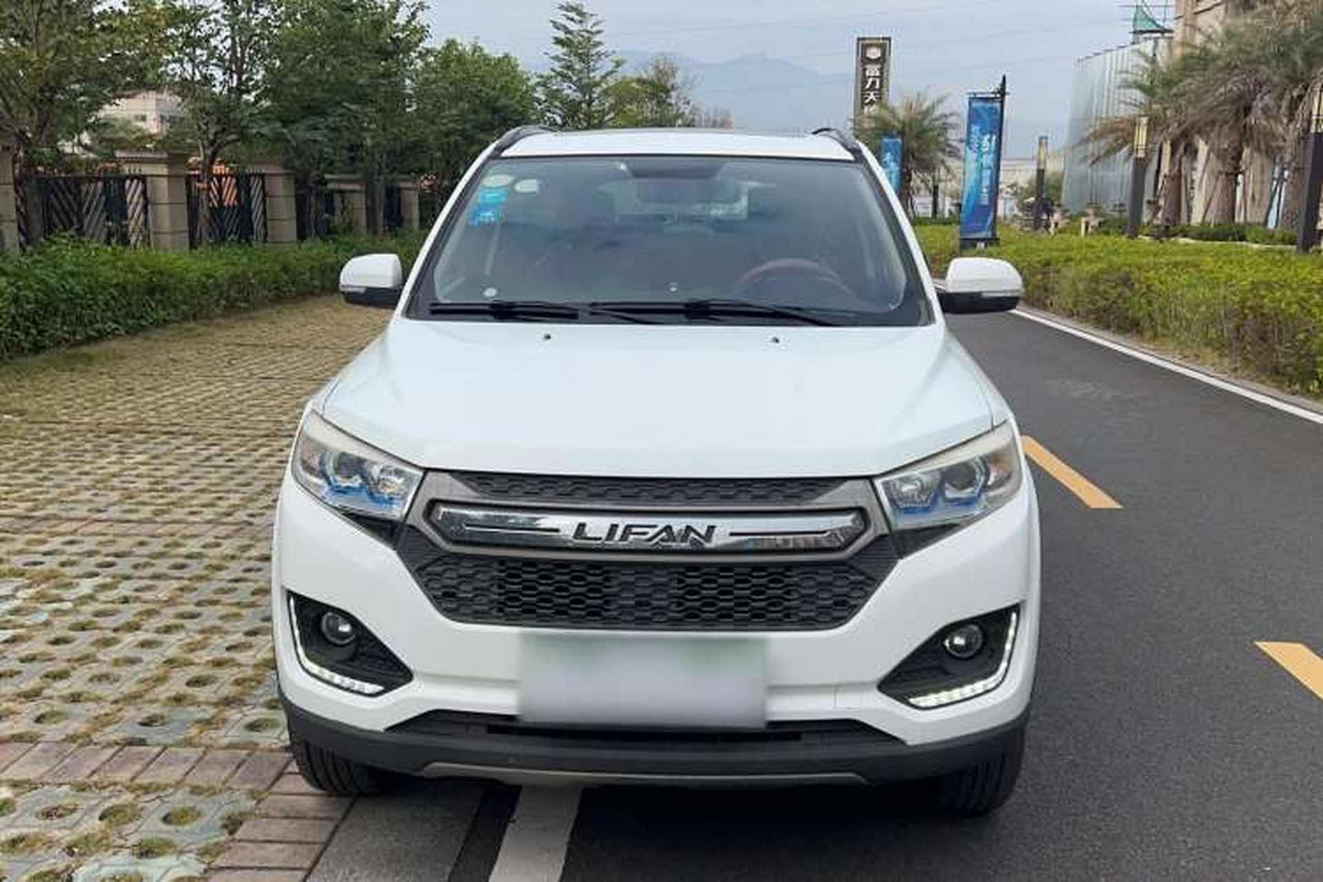 Used Lifan Auto Myway 2016 1.5L Manual Elite Version Exterior 1