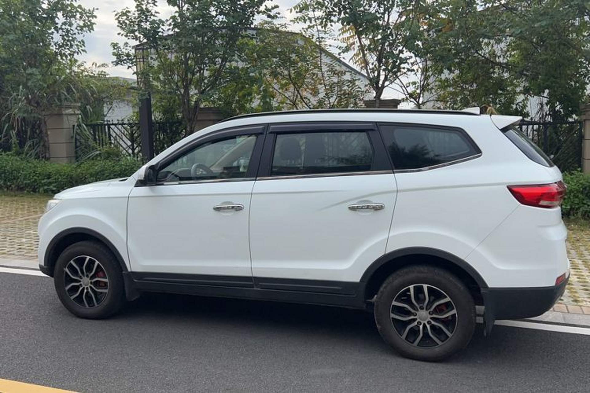 Used Lifan Auto Myway 2016 1.5L Manual Elite Version Exterior 5