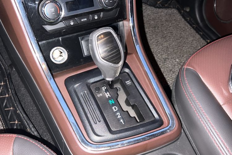 Used Lifan Auto Myway 2016 1.5L Automatic Luxury Model Gear Lever