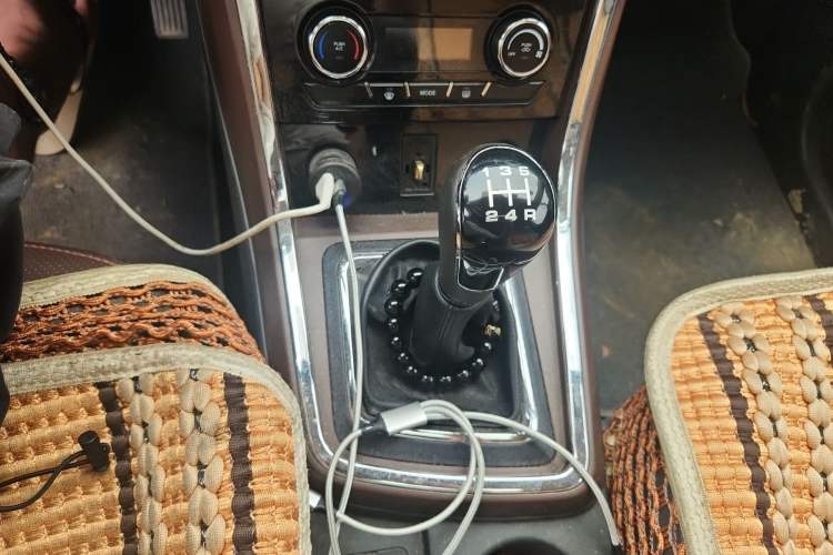 Used Lifan Auto Myway 2016 1.5L Manual Elite Version Gear Lever