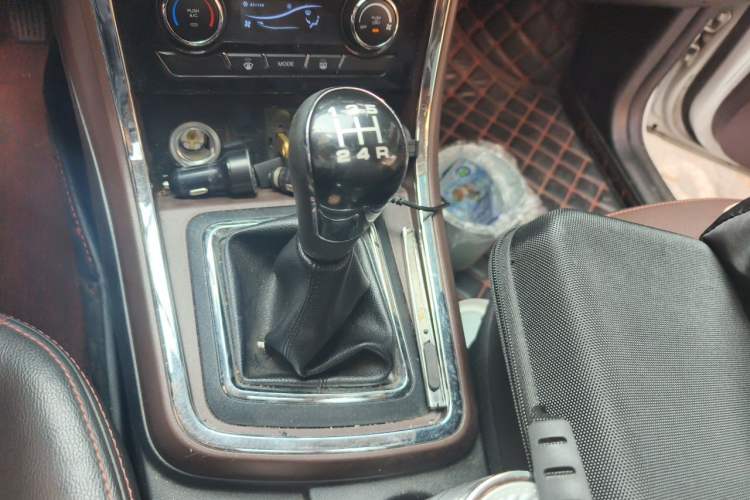 Used Lifan Auto Myway 2016 1.5L Manual Elite Version Gear Lever