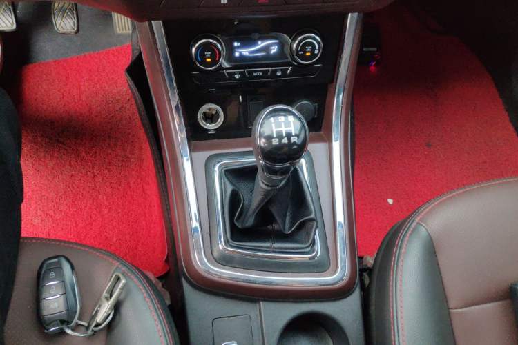 Used Lifan Auto Myway 2016 1.5L Manual Elite Version Gear Lever