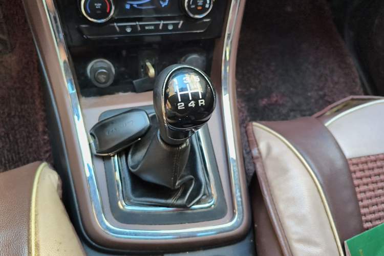 Used Lifan Auto Myway 2016 1.5L Manual Elite Version Gear Lever