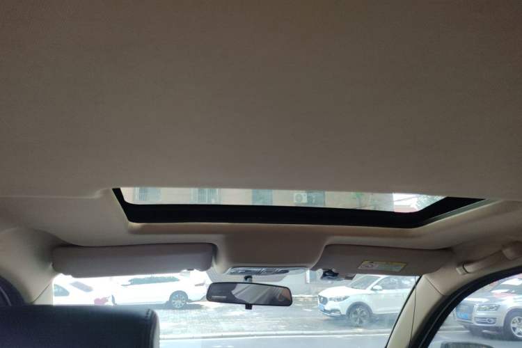Used Lifan Auto Myway 2016 1.5L Manual Elite Version Headliner