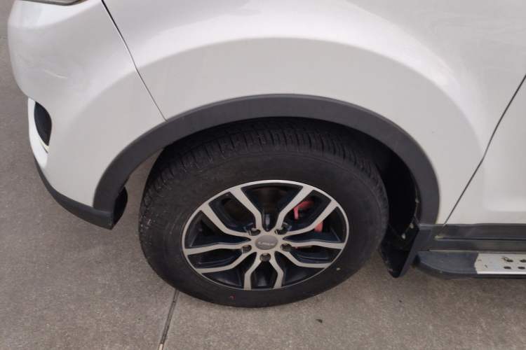 Used Lifan Auto Myway 2016 1.5L Manual Elite Version Left Front Wheel Hub
