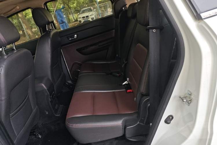 Used Lifan Auto Myway 2016 1.5L Manual Elite Version Left Rear Seat