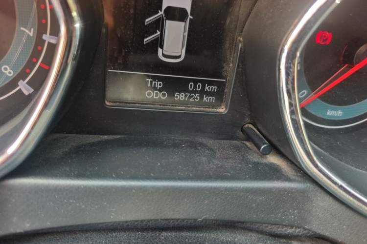 Used Lifan Auto Myway 2016 1.5L Manual Elite Version Odometer Close Up