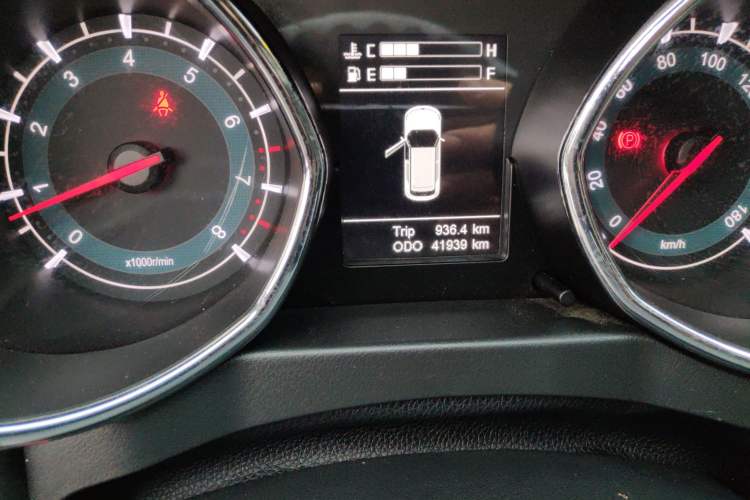 Used Lifan Auto Myway 2016 1.5L Manual Elite Version Odometer Close Up