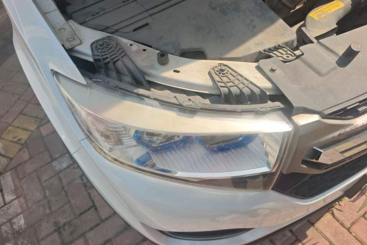 Used Lifan Auto Myway 2016 1.5L Manual Elite Version Right Front Headlight