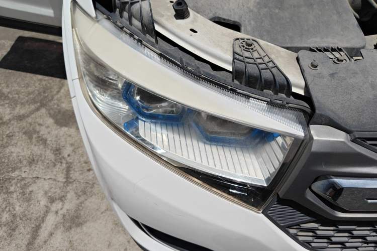 Used Lifan Auto Myway 2016 1.5L Automatic Smart Enjoyment Model Right Front Headlight