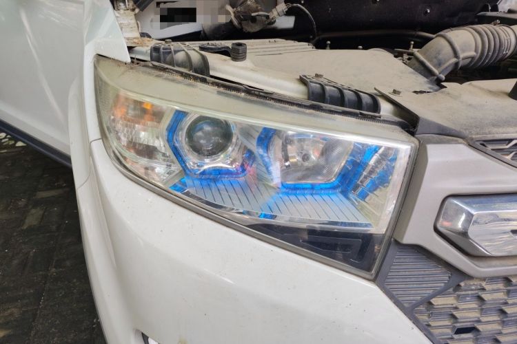 Used Lifan Auto Myway 2016 1.5L Manual Elite Version Right Front Headlight