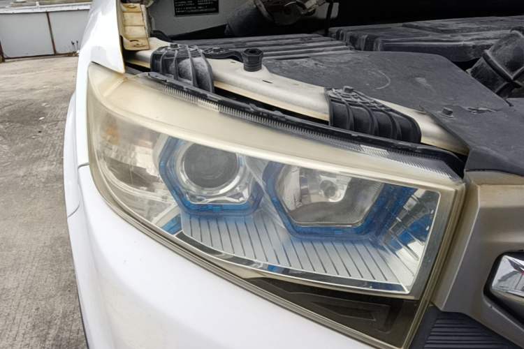 Used Lifan Auto Myway 2016 1.5L Manual Elite Version Right Front Headlight